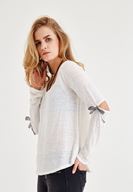 Bayan Krem Uzun Kollu Detaylı Tişört