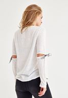 Bayan Krem Uzun Kollu Detaylı Tişört