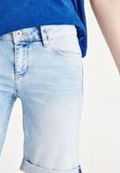 Bayan Mavi Denim Diz Üstü Şort