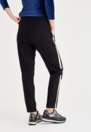 Bayan Siyah Şerit Detaylı Cepli Bol Pantolon