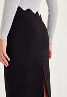 Bayan Siyah Arka Yırtmaçlı Kalem Etek