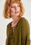 Bayan Yeşil Biye Detaylı Uzun Kollu Bluz