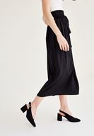 Bayan Siyah Lastik Detaylı Bol Pantolon