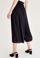 Bayan Siyah Lastik Detaylı Bol Pantolon