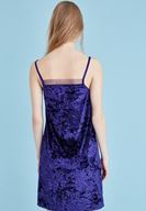 Bayan Mor Kadife Askılı Elbise