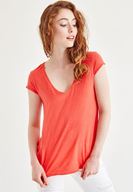 Bayan Kırmızı V Yaka Pamuklu Tişört