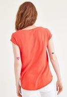 Bayan Kırmızı V Yaka Pamuklu Tişört