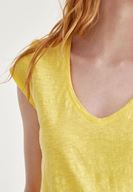 Bayan Sarı V Yaka Pamuklu Tişört