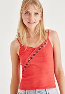 Bayan Kırmızı İşlemeli Bluz