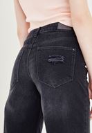 Bayan Siyah Paça Detaylı Bol Kesim Jean Pantolon