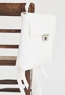 Bayan Beyaz Toka Detaylı Sırt Çantası