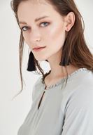 Bayan Gri Yaka Detaylı Bluz1