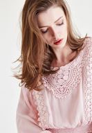 Bayan Pembe Dantel İşlemeli Crop Bluz