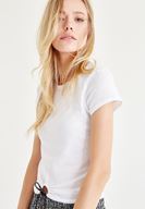 Bayan Beyaz Bağlamalı Tişört
