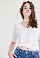 Bayan Beyaz Yaka Detaylı Kısa Kollu Tişört