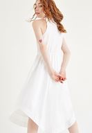 Bayan Beyaz Kolsuz Düğmeli Elbise