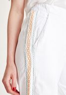 Bayan Beyaz İşlemeli Bol Pantolon