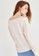 Bayan Krem Omuz Detaylı Simli Hırka