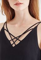 Bayan Siyah Yakası Biye Detaylı Bluz