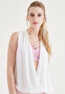 Bayan Beyaz Kruvaze Yaka Bluz