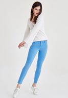 Bayan Mavi Düşük Bel Dar Paça Pantolon