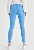 Bayan Mavi Düşük Bel Dar Paça Pantolon