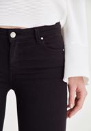 Bayan Siyah Düşük Bel Dar Paça Pantolon