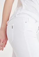 Bayan Beyaz Düşük Bel Dar Paça Pantolon