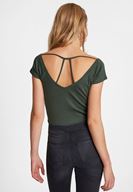 Bayan Yeşil Sırtı Biye Detaylı V Yaka Tişört