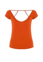 Bayan Turuncu Sırtı Biye Detaylı V Yaka Tişört