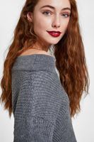 Bayan Gri Düşük Omuz Triko Kazak
