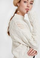 Bayan Krem Boğazlı Örgülü Kazak