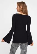 Bayan Siyah Çapraz Biye Detaylı Triko