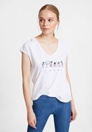 Bayan Beyaz Çiçek Baskılı V Yaka Tişört