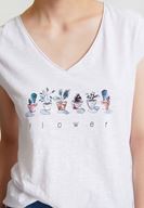Bayan Beyaz Çiçek Baskılı V Yaka Tişört