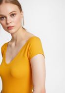 Bayan Turuncu V Yaka Yarım Kollu Basic
