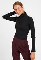 Bayan Siyah Boğazlı Uzun Kol Detaylı Triko