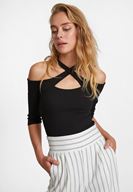 Bayan Siyah Yakası Çapraz Biye Detaylı Bluz