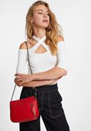 Bayan Krem Yakası Çapraz Biye Detaylı Bluz