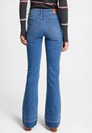 Bayan Mavi Yırtmaç Detaylı Flare Denim Pantolon