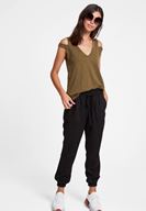 Bayan Yeşil Biyeli Omuz Detaylı Tişört