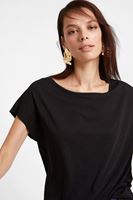 Bayan Siyah Bot Yaka Modal Karışımlı Tişört