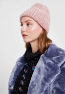 Bayan Pembe Şönil Bere