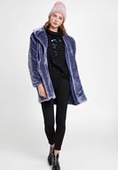 Bayan Pembe Şönil Bere