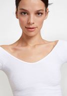 Bayan Beyaz V Yaka Detaylı Crop Top