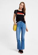 Bayan Siyah Baskı Detaylı Kısa Kollu Tişört