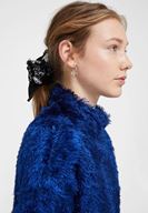 Bayan Lacivert Boğazlı Tüy Detaylı Triko