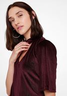 Bayan Bordo Yaka Detaylı Kadife Bluz