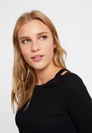 Bayan Siyah Yakası Kesik Detaylı Uzun Kollu Triko