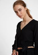 Bayan Siyah Bağlama Detaylı Kruvaze Kesim Bluz
